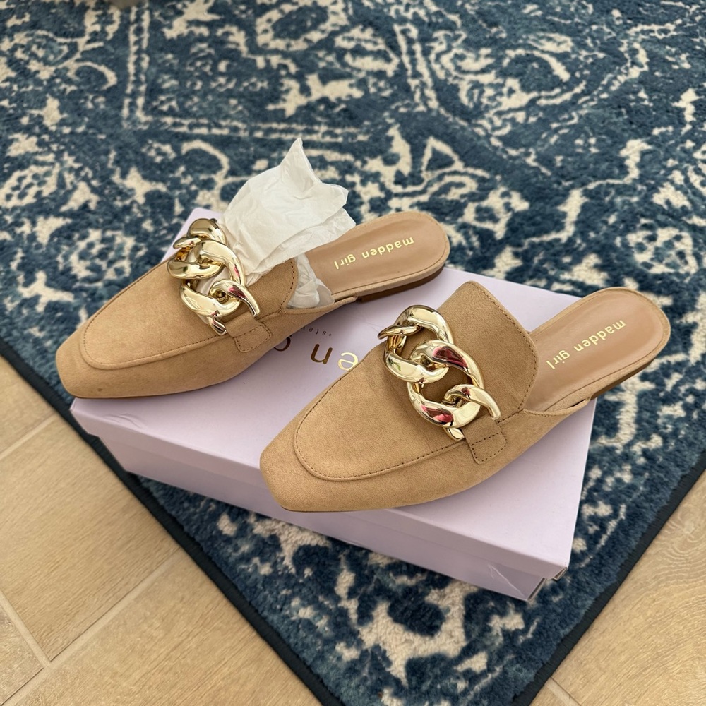 BRAND NEW IN BOX! Madden Girl Tan Mules - Women’s size 8.5